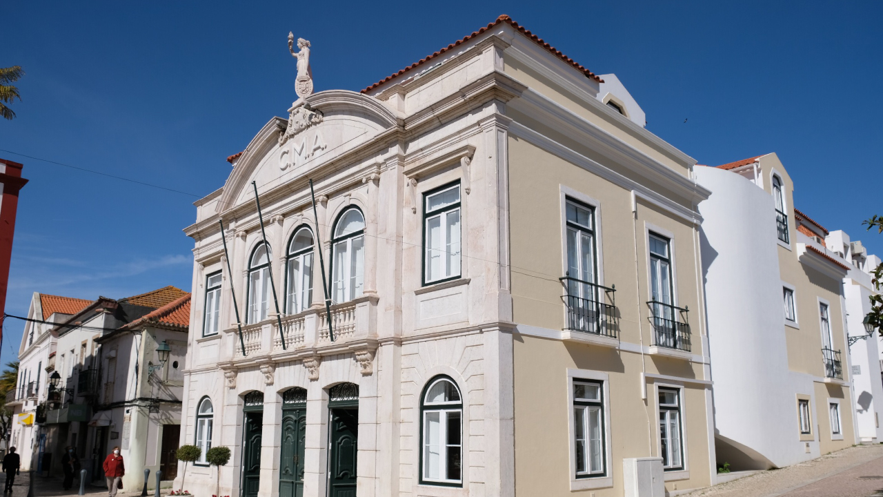Kingman assume a manutenção de 13 edifícios do município de Alcochete